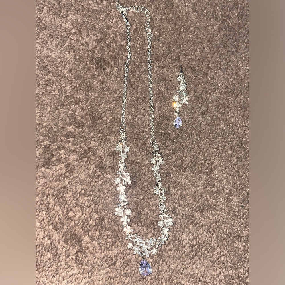 Necklace - Picture 2 of 2